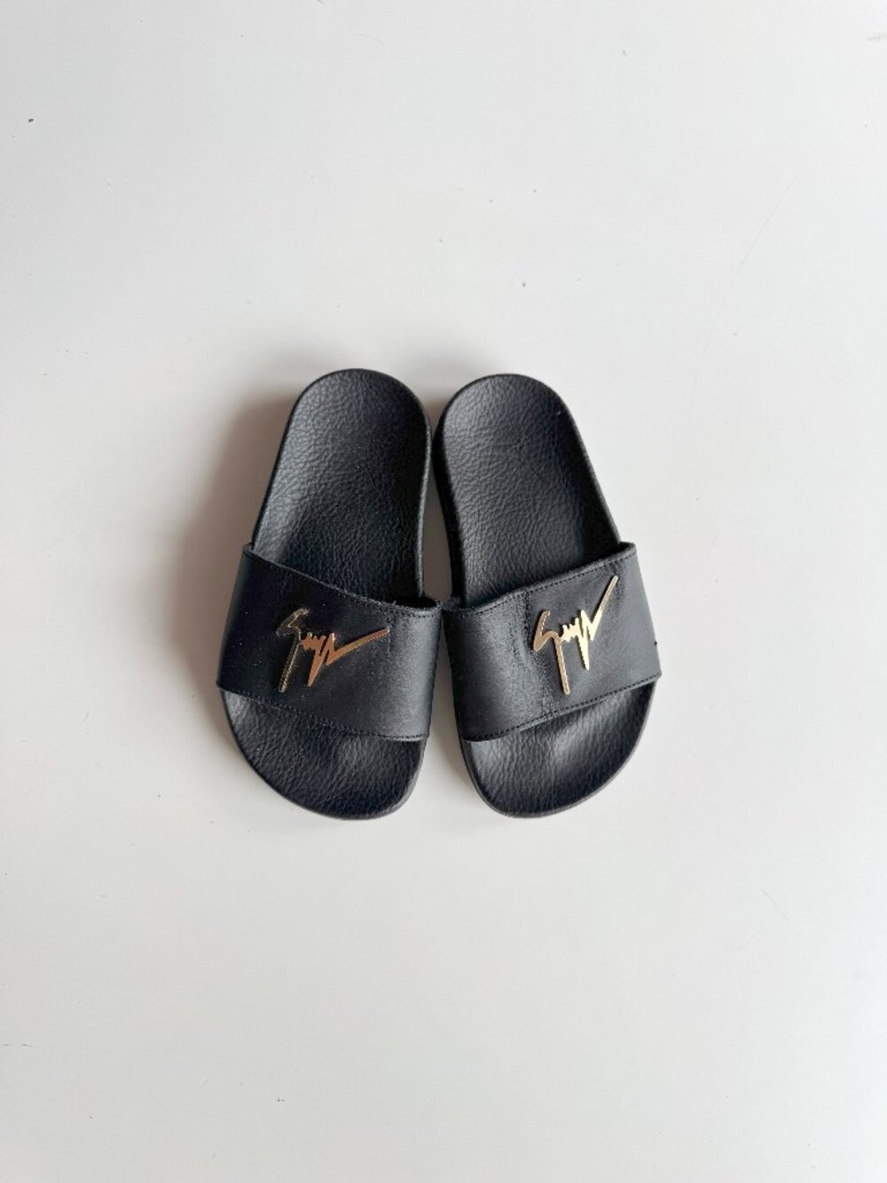 Kids' GIUSEPPE ZANOTTI Black Leather Gold Logo Plaque Slides, Size 27/28 (10.5)